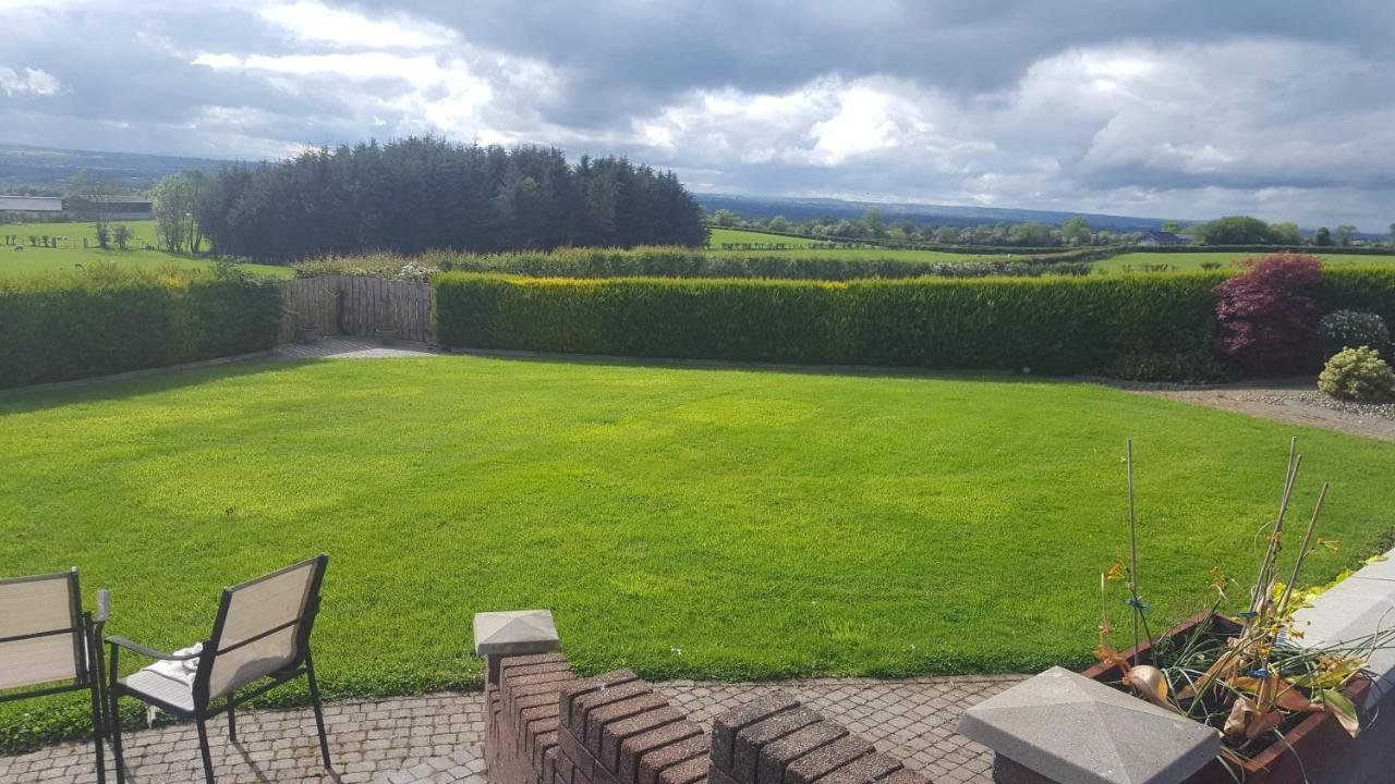Antrim Heights Bnb Exterior foto